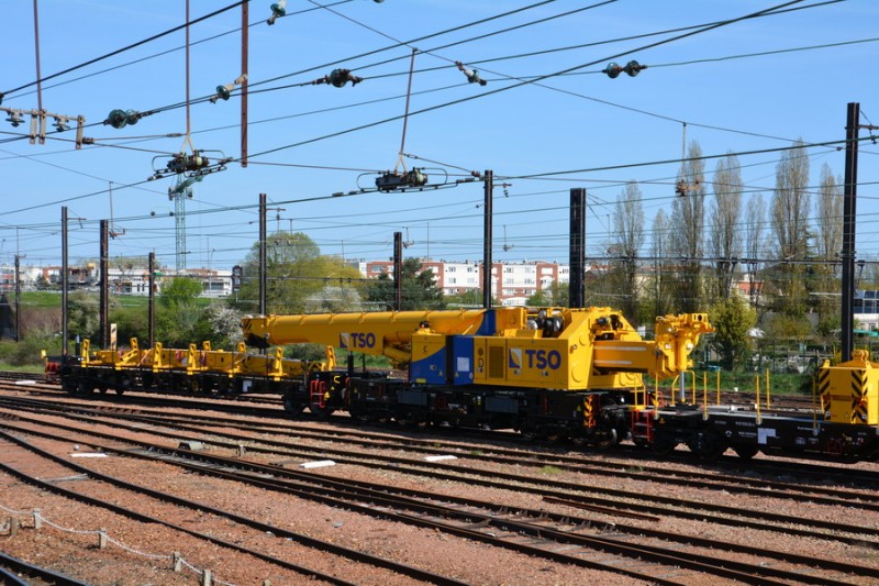 (5) 99 87 9 319 508-7 (2018-04-17 Trappes) (3).jpg