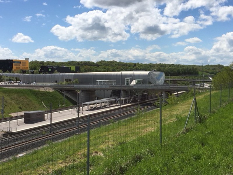 2018-04-30 (26) Vue sur les quais TER au dessus des quais TGV.jpg