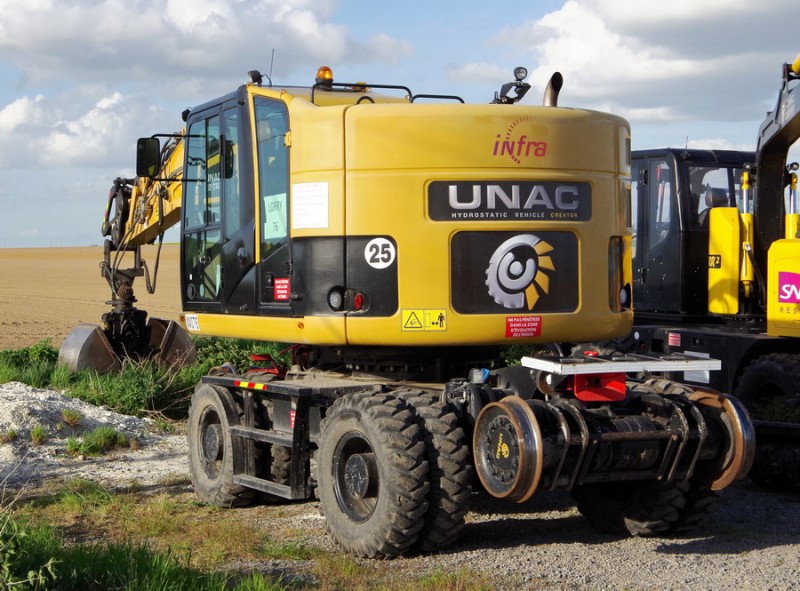 UNAC 22TRR (2018-04-26 PN Ã Essigny-le-Grand) W076 SNCF RESEAU (3).jpg (215.98 Kio) Vu 3506 fois UNAC 22TRR (2018-04-26 PN Ã Essigny-le-Grand) W076 SNCF RESEAU (3).jpg
