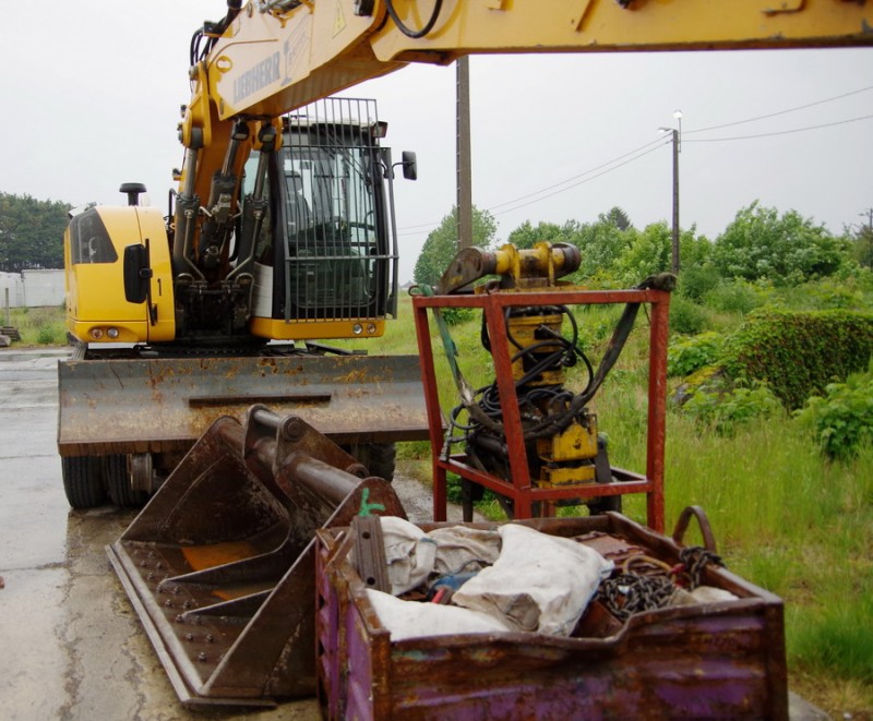 LIEBHERR A 918 Compact (2018-05-14 PN n°37 à Eppeville) Brifer 1 (3).jpg