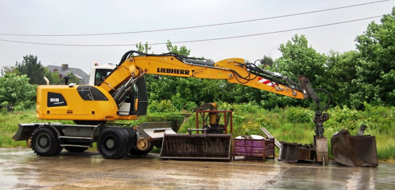 LIEBHERR A 918 Compact (2018-05-14 PN n°37 à Eppeville) Brifer 1 (1).jpg