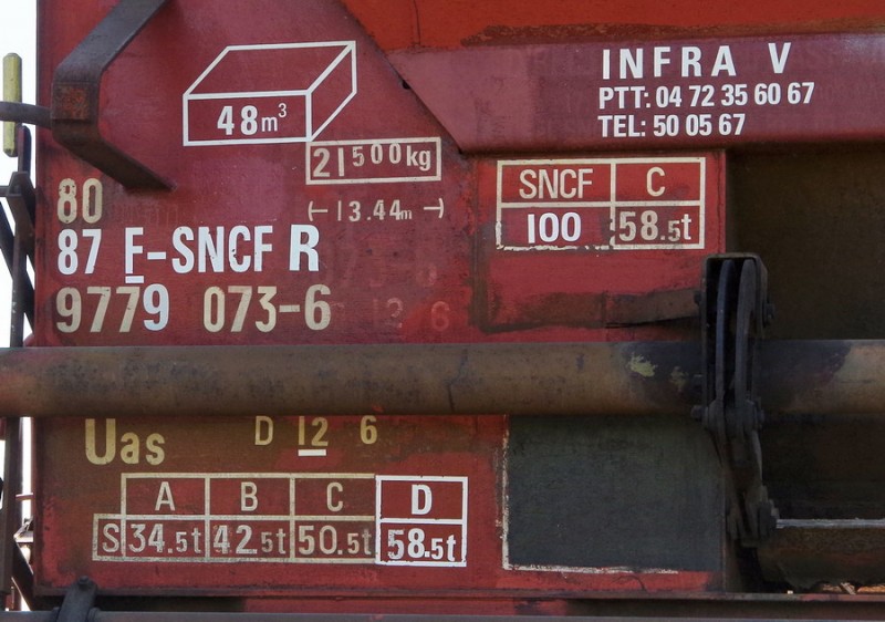 80 87 977 9 073-6 Uas D12 6 F-SNCFR (2018-04-20 Monbleux PK 53,950) (2).jpg