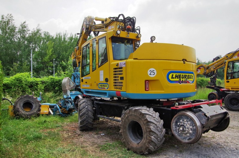 ATLAS 1404 KZW (2018-06-06 Villers-Bretonneux) L'Heureux Rail 2801 (19).jpg