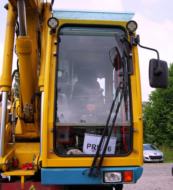 ATLAS 1404 KZW (2018-06-06 Villers-Bretonneux) L'Heureux Rail 2801 (18).jpg