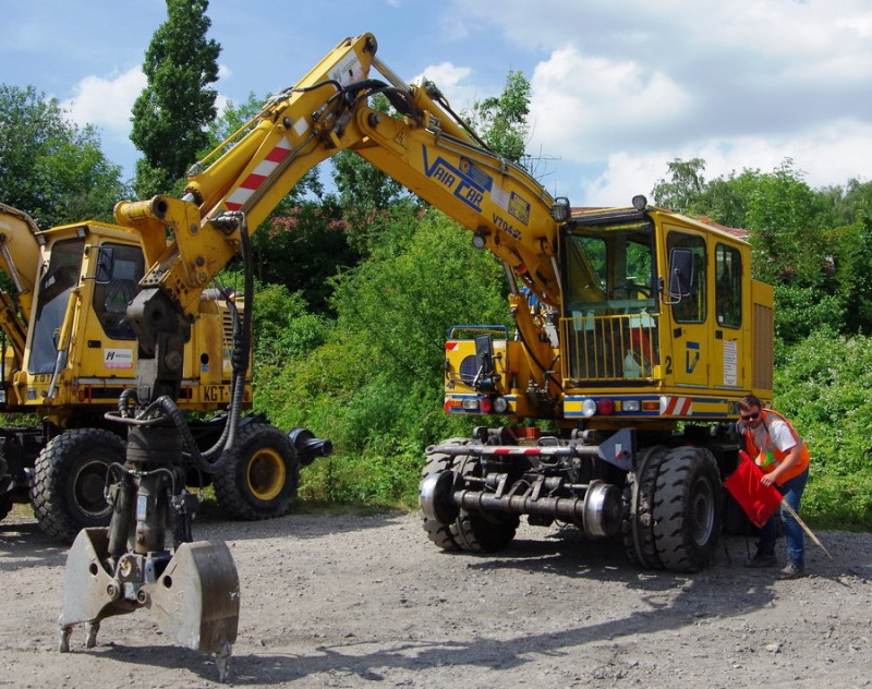 ViaCar V 704 FR+ (2018-06-15 Villers-Bretonneux) Meccoli 2 (6).jpg