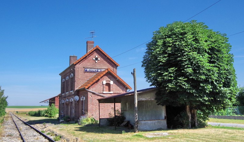 2018-07-09 gare de Mézières-sur-Oise (1).jpg