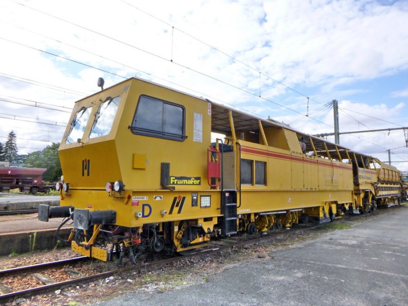 99 87 9 125 508-1 Type RGT 45-2B Dynamic (2018-08-13 gare e Blois) n°317 (12).jpg