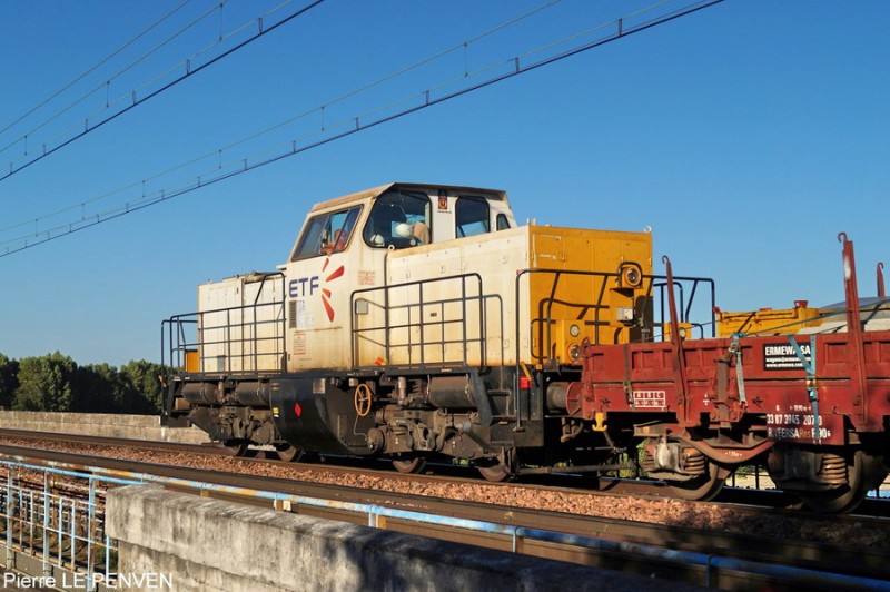 (7) Train F1F2 2018-09-11 Montlouis-sur-Loire.jpg