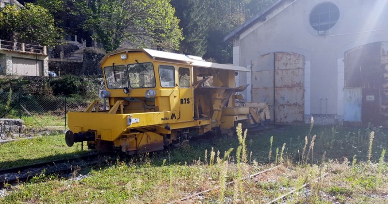 Matisa R7 S n°6220 (2018-10-18 Annot) les Chemins de Fer de Provence (1).jpg (187.88 Kio) Vu 6244 fois Matisa R7 S n°6220 (2018-10-18 Annot) les Chemins de Fer de Provence (1).jpg