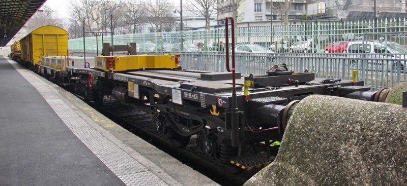 Grue Kirow (2015-03-21 gare de Paris Est) (1).jpg (164.61 Kio) Vu 8929 fois Grue Kirow (2015-03-21 gare de Paris Est) (1).jpg