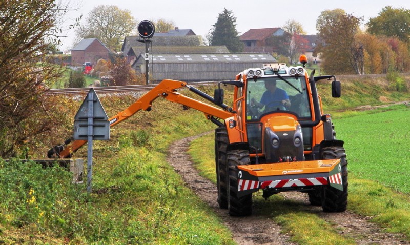 LINDNER Geotrac 94ep (2018-11-08 entre les 2 PN de Jussy) (1).jpg