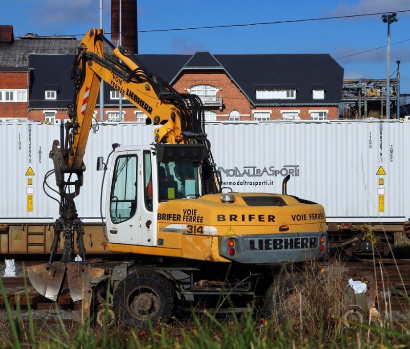 Liebherr 314 (2018-11-08 Eppeville) (22).jpg