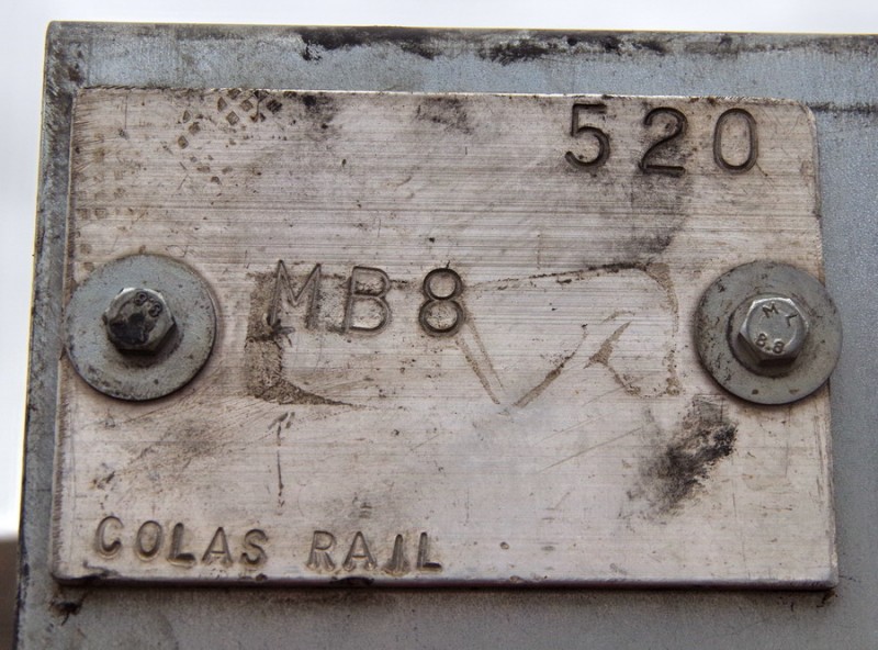 Calleuse Geismar MB8 520 Colas Rail (2018-12-07 Longueau) (4).jpg