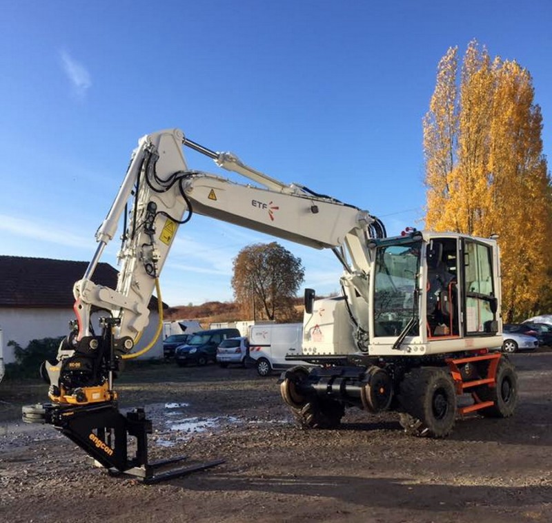 CAT323F (2018-11-00 Châlette-sur-Loing) ETF Centre IdF n°RH300189 (3).jpg (209.5 Kio) Vu 2170 fois CAT323F (2018-11-00 Châlette-sur-Loing) ETF Centre IdF n°RH300189 (3).jpg