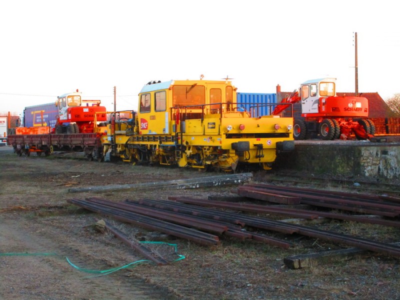 99 87 9 228 019-5 EMV 93 LM (2019-02-25 gare de Reignac) (2).jpg (188.49 Kio) Vu 5760 fois 99 87 9 228 019-5 EMV 93 LM (2019-02-25 gare de Reignac) (2).jpg