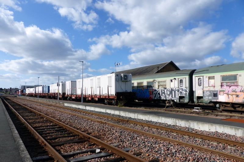 (8) 80 87 979 4 057-0 Uas R54 2 F SNCF-LM (2019-03-11 gare de Joué-les-Tours) (5).jpg