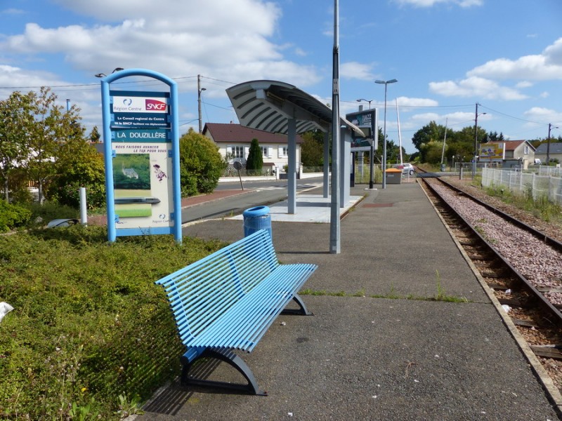 Gare de la Douzillière 2014-08-31 (9).jpg