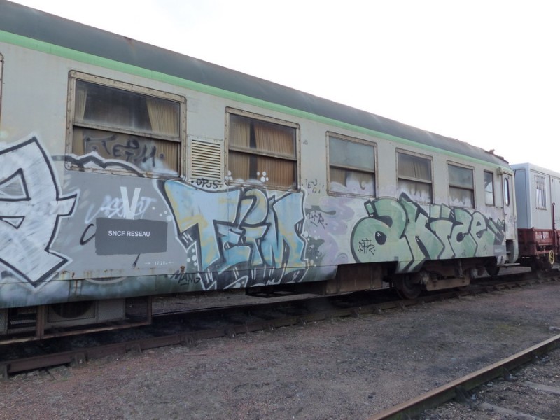 80 87 979 0 651-4 Uass H55 0 F-SNCFR (2019-03-11 gare de Joué-les-Tours) (3).jpg (172.09 Kio) Vu 4788 fois 80 87 979 0 651-4 Uass H55 0 F-SNCFR (2019-03-11 gare de Joué-les-Tours) (3).jpg