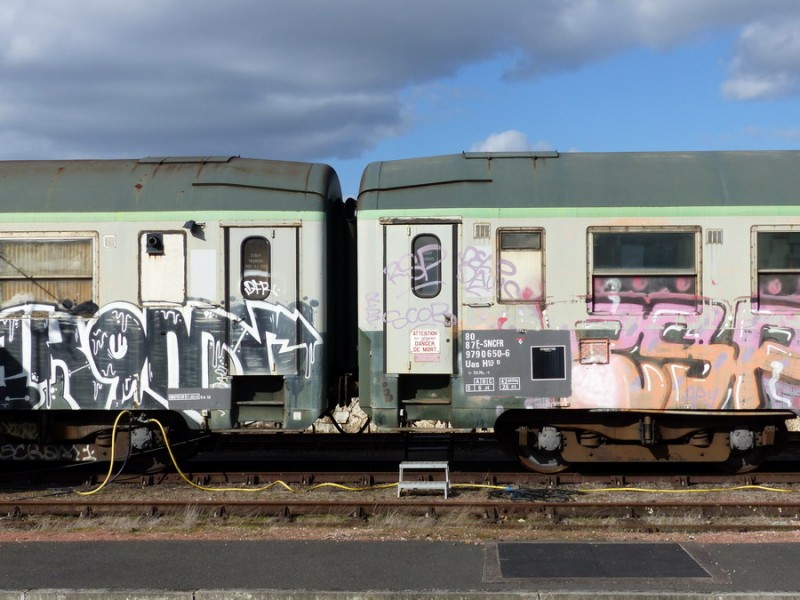 80 87 979 0 650-6 Uas H55 0 F-SNCFR (2019-03-11 gare de Joué-les-Tours) (3).jpg (191.75 Kio) Vu 8460 fois 80 87 979 0 650-6 Uas H55 0 F-SNCFR (2019-03-11 gare de Joué-les-Tours) (3).jpg