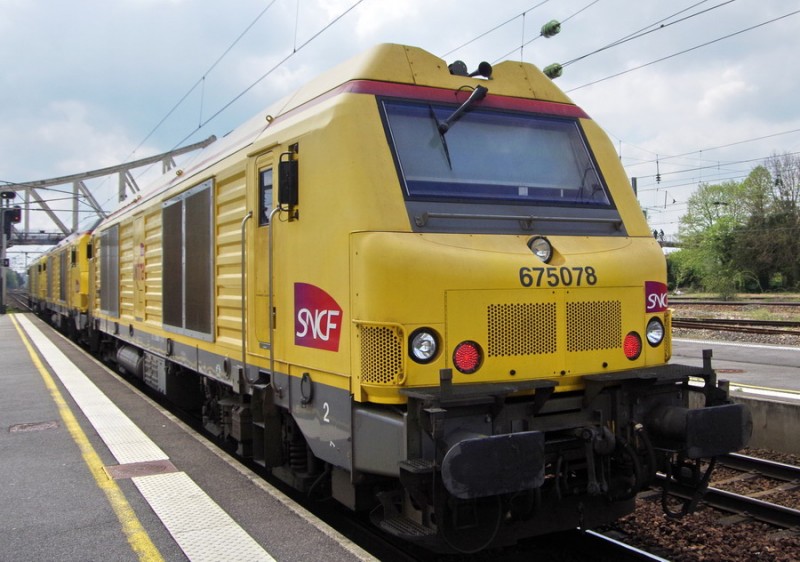 75078 (2019-04-17 gare de Tergnier) + 75009 + 75018 (3).jpg