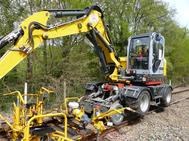 Wacker Neuson EW100RR (2019-04-21 sortie Veigné) (1).jpg