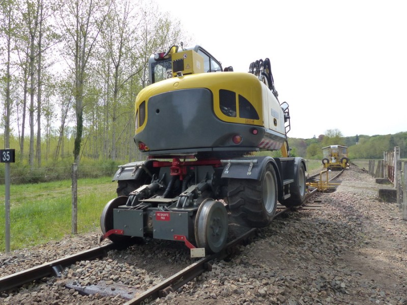 Wacker Neuson EW100RR (2019-04-21 sortie Veigné) (6).jpg