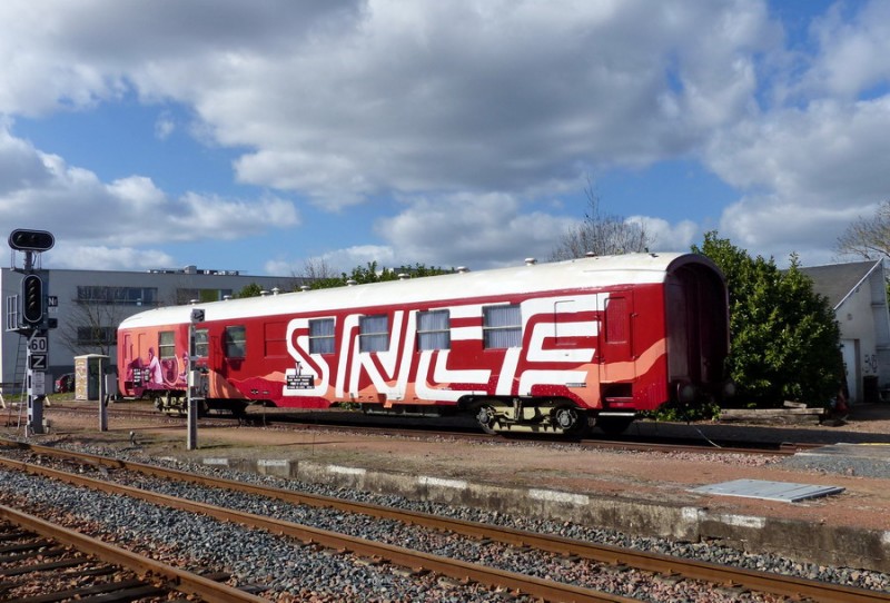 80 87 979 3 416-9 Uas H55 0 F SNCF-TR (2019-03-11 gare de Joué-les-Tours) (1).jpg