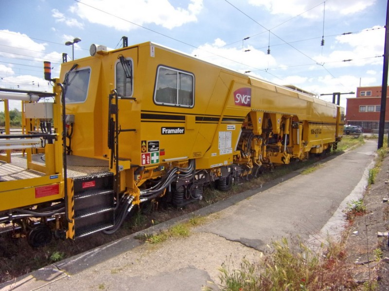 99 87 9 124 042-2 - 108-275 LC (2019-06-01 gare de Douai) (8).jpg