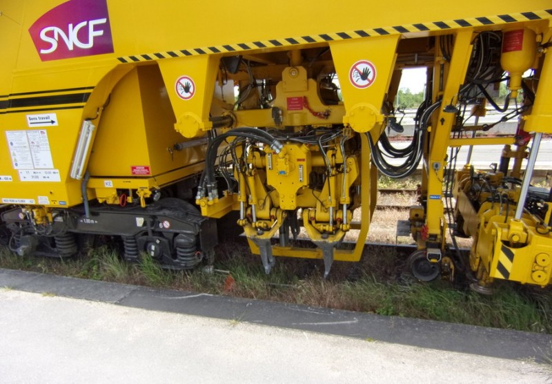 99 87 9 124 042-2 - 108-275 LC (2019-06-01 gare de Douai) (10).jpg