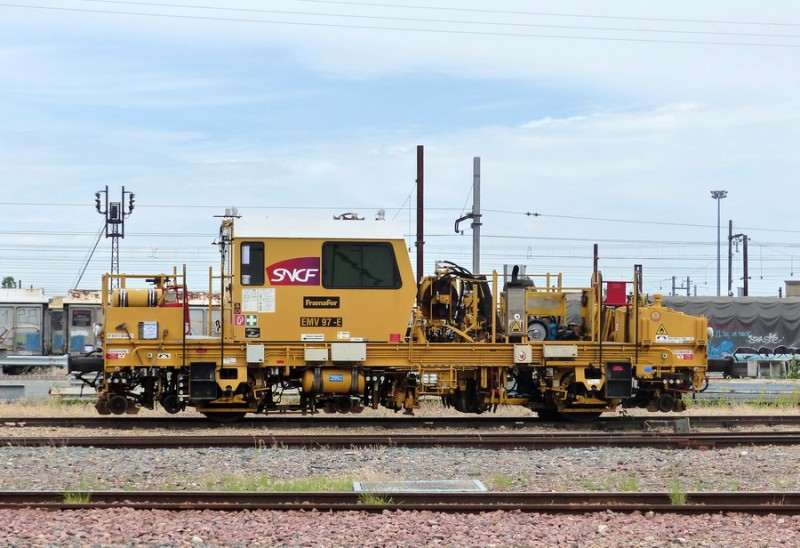 999 87 9 128 045-1 EMV97E (2019-06-23 SPDC) SNCF-NT 9.322 (1).jpg