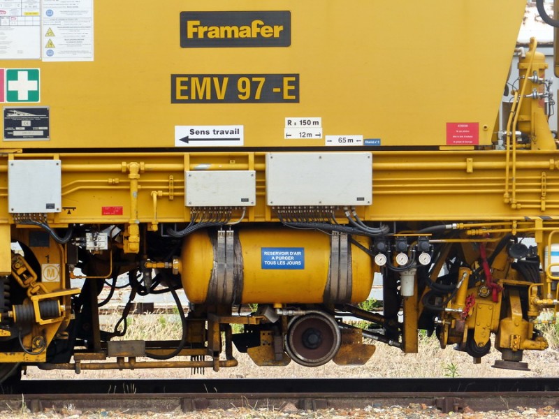 99 87 9 128 045-1 EMV97E (2019-06-23 SPDC) SNCF-NT 9.322 (11).jpg