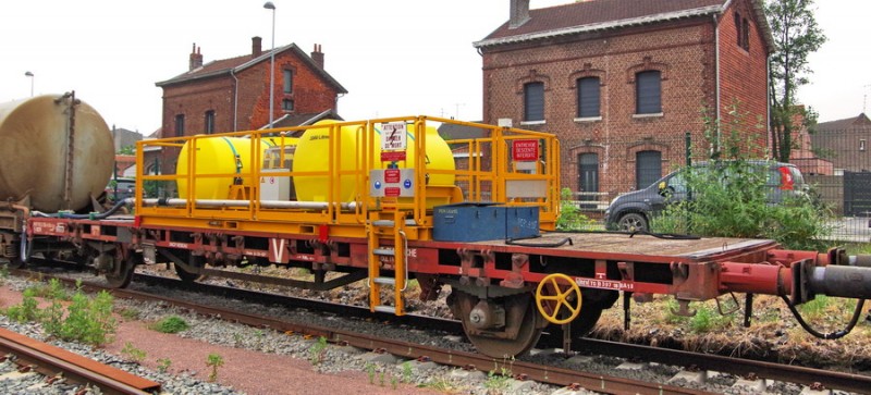 40 87 952 3 756-4 Us K25 1 F-SNCFR (2019-06-26 C2MI Arras) (1).jpg