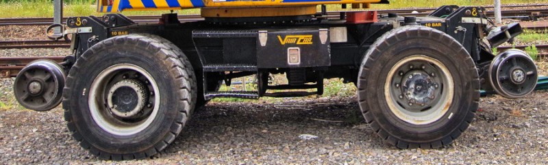 VaiaCar V704FR+ (2019-07-30 gare de Poix de Picardie) 0713V7033 GCF (11).jpg