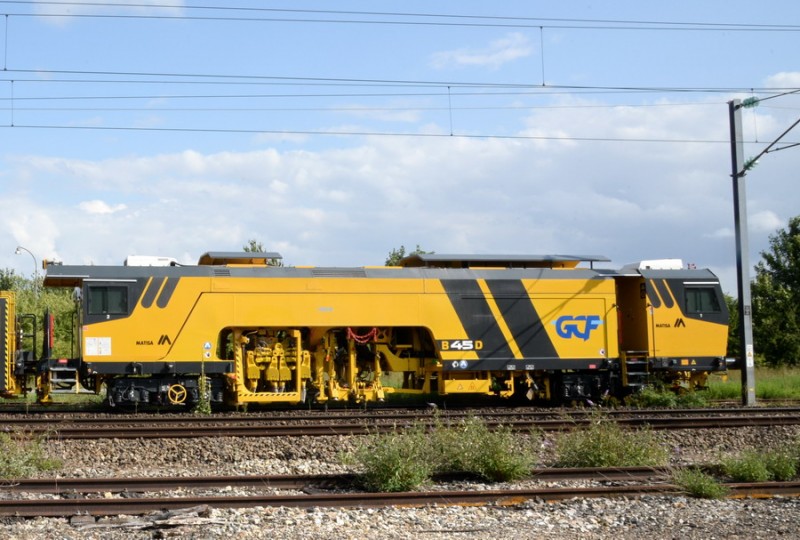 99 87 9 122 537-3 B45D (2019-08-07 gare de Saleux) Matisa n°4539 GCF (3).JPG (188.96 Kio) Vu 4493 fois 99 87 9 122 537-3 B45D (2019-08-07 gare de Saleux) Matisa n°4539 GCF (3).JPG