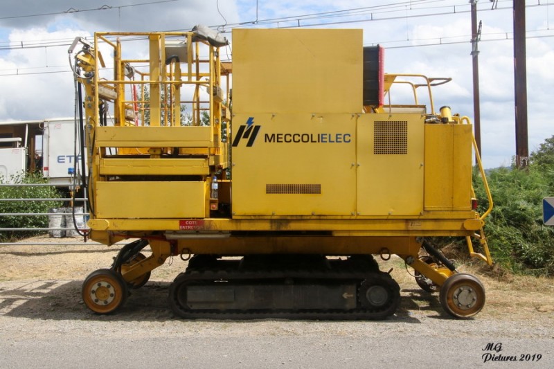 NEOTEC ELAN00C (2019-08-10 près de Bersac-sur-Rivale 87) Meccoli ELEC ELAN 4 (2).jpg