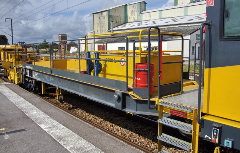 99 83 9 222 013-8 B45D (2019-08-12 gare d'Abancourt) GCF France (19).jpg