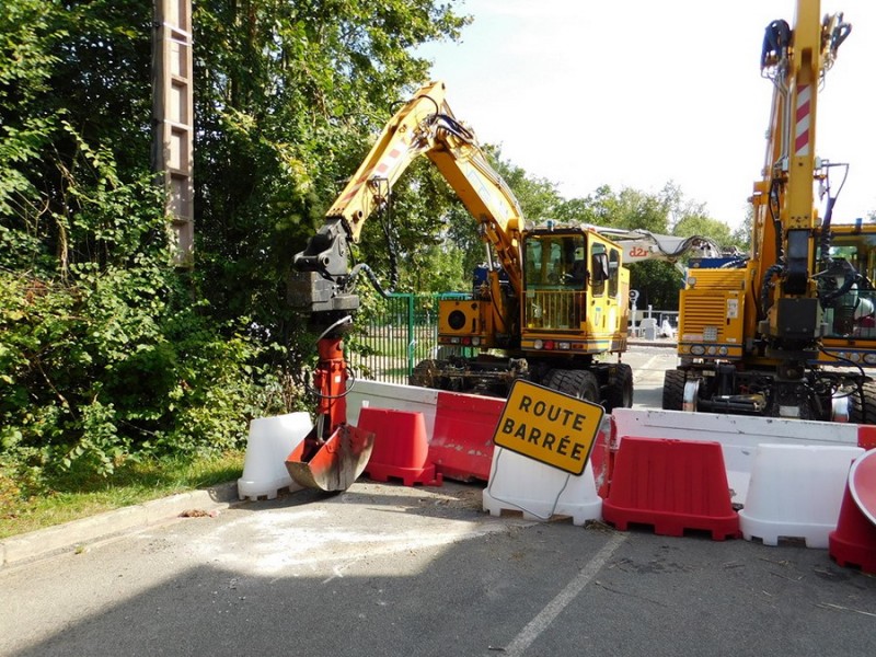 VaiaCar V704FR+ (2019-08-21 PN 7 à Saintes-Segrée) (7).jpg