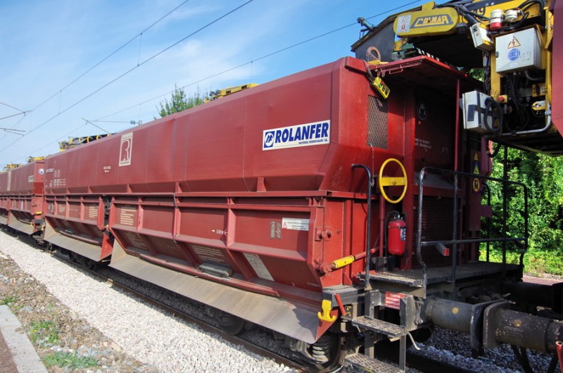 99 87 9 352 650-5 Falns (2019-08-27 gare de Famechon) TR43 (11).JPG (202.45 Kio) Vu 608 fois 99 87 9 352 650-5 Falns (2019-08-27 gare de Famechon) TR43 (11).JPG