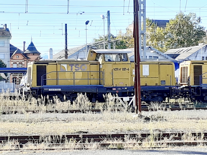 V211 021 6 (Copier).jpg