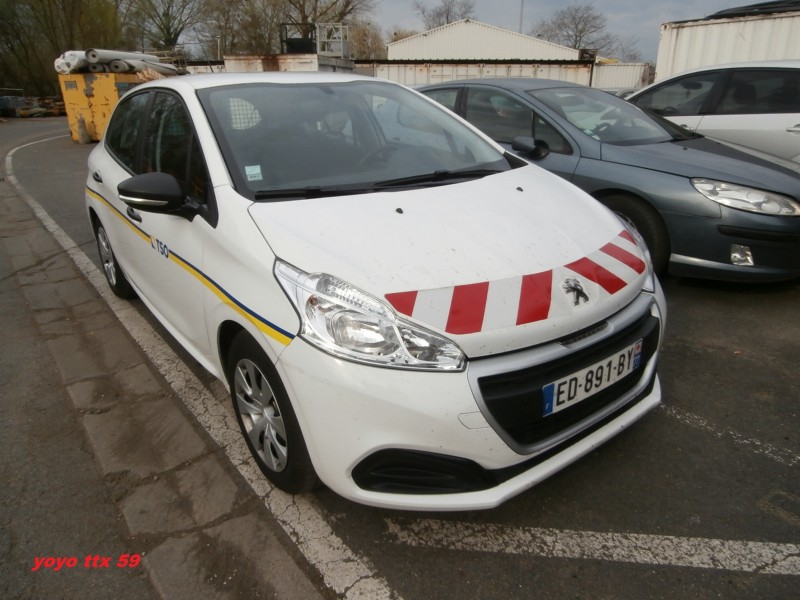 TSO Peugeot 208 ED-891-BY-77 =1.JPG