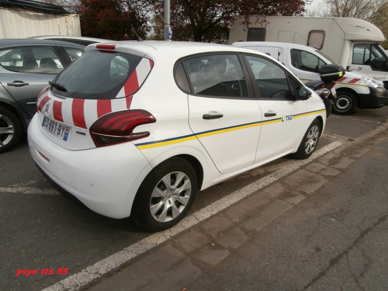 TSO Peugeot 208 ED-891-BY-77 =3.JPG