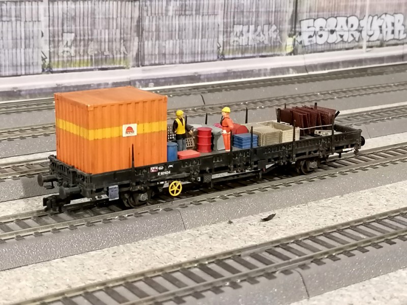 Wagon Ks COLAS Rail sur base Roco n°6 01.jpg