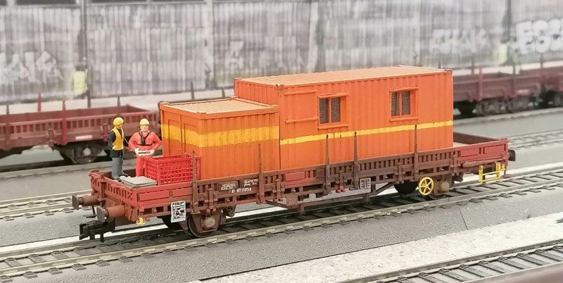 Wagon Ks COLAS Rail sur base Roco n°10 04.jpg