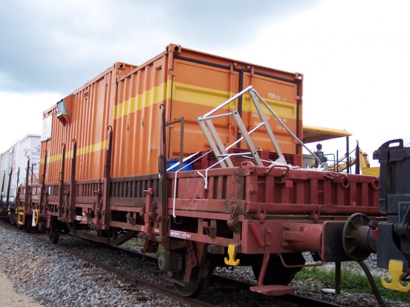 Wagon Ks COLAS Rail sur base Roco n°4 référence 02.jpg
