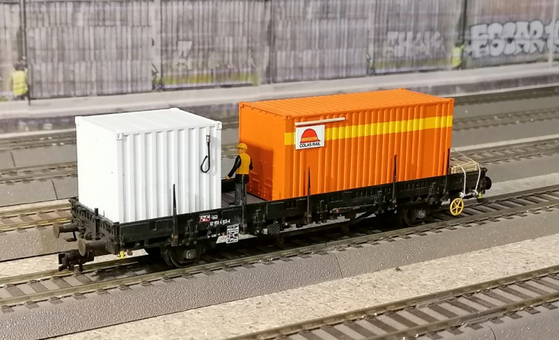 Wagon Ks COLAS Rail sur base Roco n°7 02.jpg