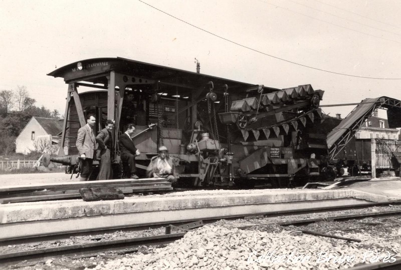 Dégarnisseuse Sheuchzer - Dehé (6) (light).jpg (247.38 Kio) Vu 7747 fois Dégarnisseuse Sheuchzer - Dehé (6) (light).jpg