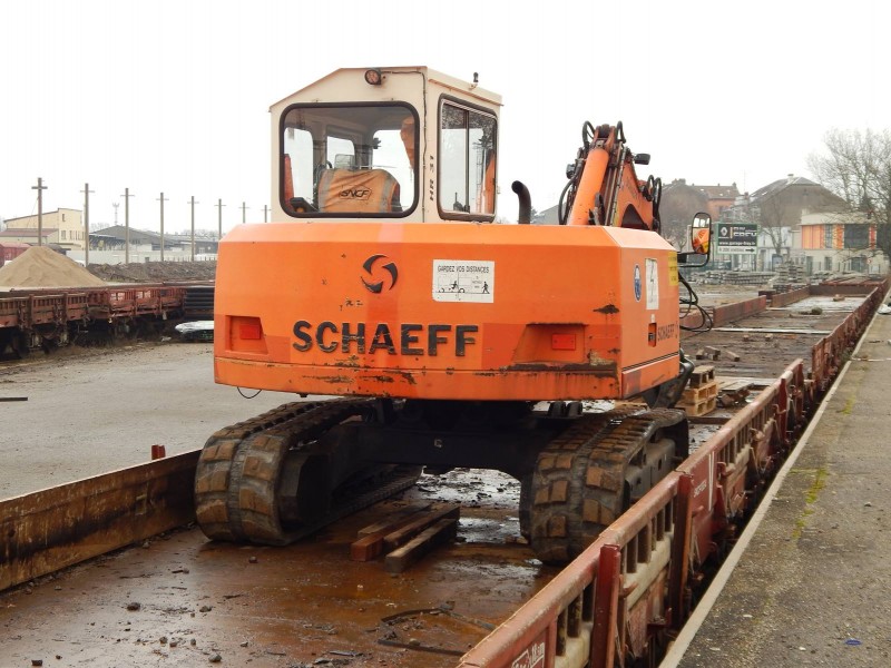 SCHAEFF HR31 - 033 2207 - SNCF (28).jpg