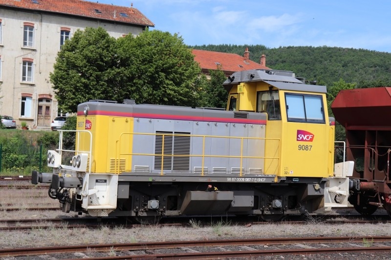 Y 9087 Infra à Langeac 23-06-2019 (1).JPG