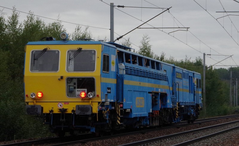 108 32 U - 99 87 9 122 521-7 - Colas Rail (ex Vecchietti) (2)  (light).jpg