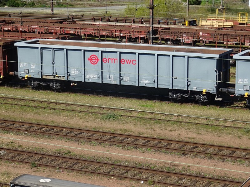 DSC01144R.jpg
